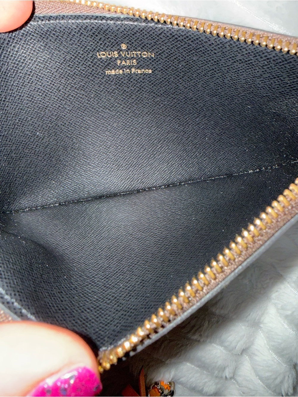 🎉 SOLD 🎉 Louis Vuitton Trio Pouch - Picture 13 of 15